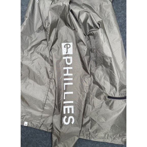 Philadelphia Phillies'47 Forward Grey Reflective Jacket - Size Large - Packable - Picture 10 of 11
